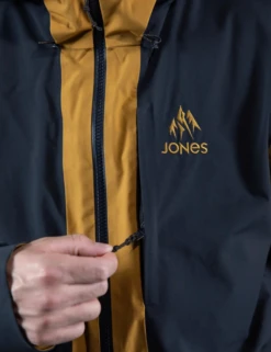 Jones Men's Recycled Mtn Surf Shell Jacket 2025 | Sierra Brown(Jones Mens Recycled Mtn Surf Shell Jacket 2025 Sierra Brown) -Twelve Board Store 25