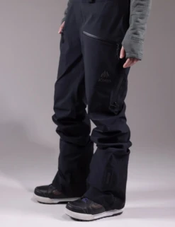 Jones Women's Shralpinist Stretch Recycled 3L Bib 2025 | Stealth Black(Jones Womens Shralpinist Stretch Recycled 3l Bib 2025 Stealth Black) 4 Jones Women's Shralpinist Stretch Recycled 3L Bib 2025 | Stealth Black(Jones Womens Shralpinist Stretch Recycled 3l Bib 2025 Stealth Black) -Twelve Board Store 80