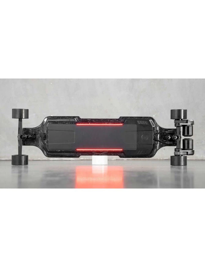 Evolve Diablo Carbon Electric Skateboard | Street(Evolve diablo carbon electric skateboard street) Evolve Diablo Carbon Electric Skateboard | Street(Evolve Diablo Carbon Electric Skateboard Street) -Twelve Board Store carbon5 2