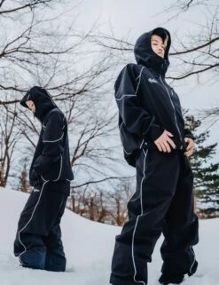 Resolve The Baggy Snowboard Pant | Black(Resolve The Baggy Snowboard Pant Black) 5 Resolve The Baggy Snowboard Pant | Black(Resolve The Baggy Snowboard Pant Black) -Twelve Board Store resolveblkmodel 1