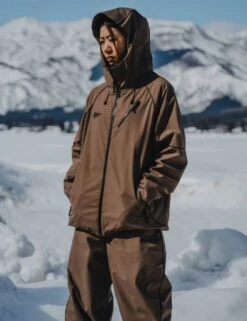 Resolve Liberty Snowboard Jacket | Brown(Resolve Liberty Snowboard Jacket Brown) -Twelve Board Store resolvmodel1